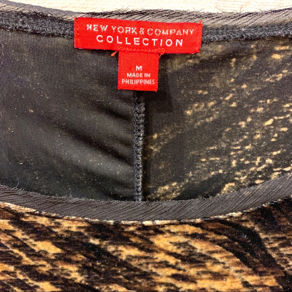 NY & CO velvet animal print sheer trim dress - Picture 6 of 7